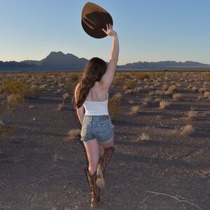 Meet your Posher, Madi